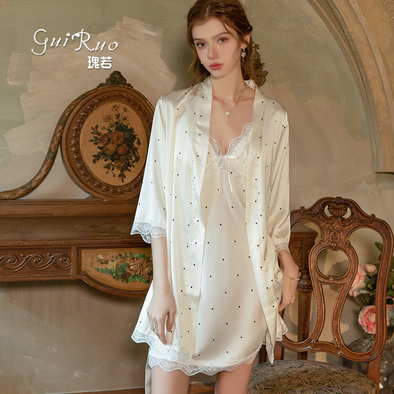 Версия: ночная сорочка на брет – обзор и цена Robe Silk Women